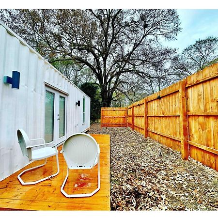 Nomehaus Shipping Container Studio Residential Neighborhood Атенс Экстерьер фото